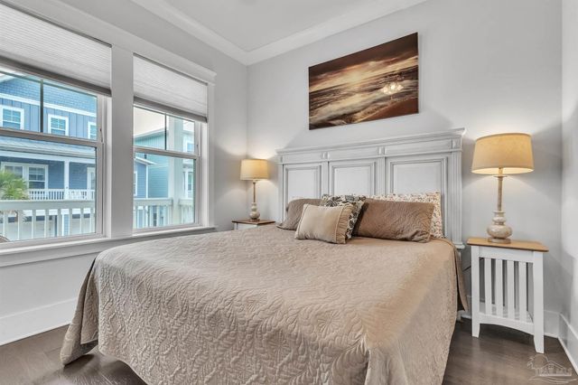 1499 Seaside Cir, Navarre Beach, FL 32566