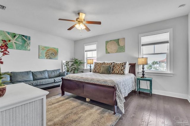 1499 Seaside Cir, Navarre Beach, FL 32566