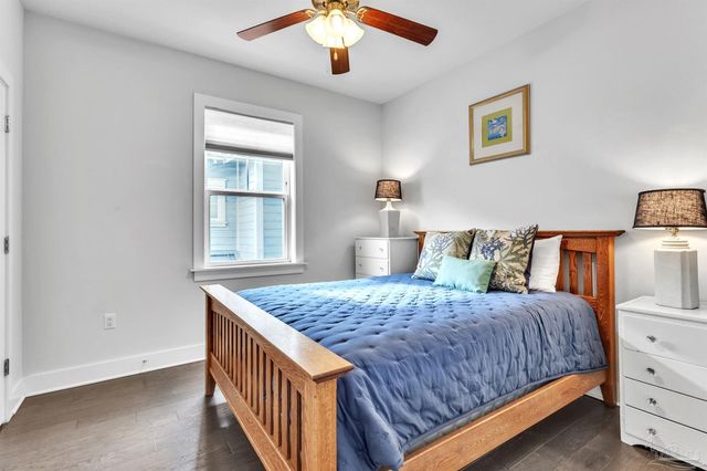 1499 Seaside Cir, Navarre Beach, FL 32566