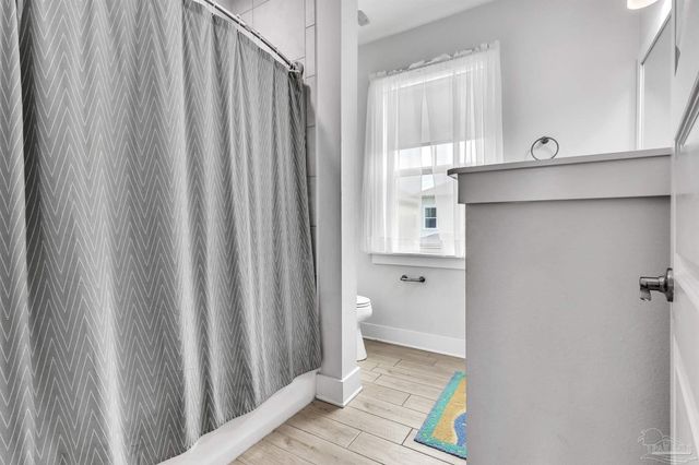 1499 Seaside Cir, Navarre Beach, FL 32566