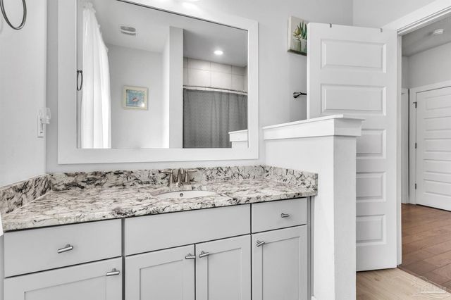 1499 Seaside Cir, Navarre Beach, FL 32566