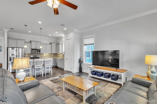 1499 Seaside Cir, Navarre Beach, FL 32566