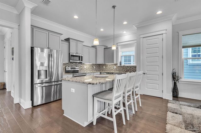 1499 Seaside Cir, Navarre Beach, FL 32566