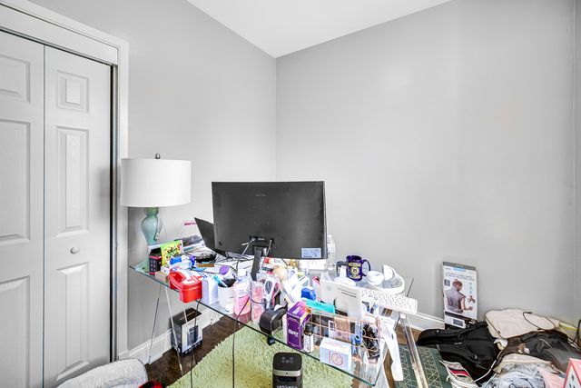 3850 W Diversey Avenue, Chicago, IL 60647