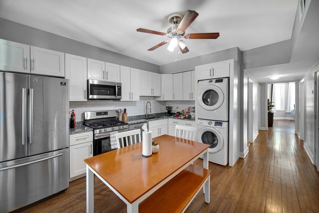 3850 W Diversey Avenue, Chicago, IL 60647