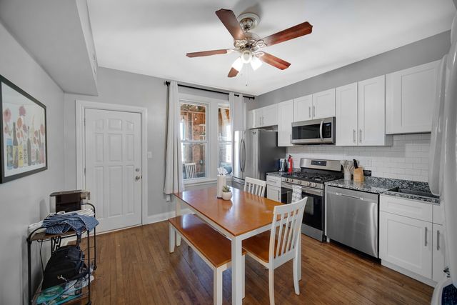 3850 W Diversey Avenue, Chicago, IL 60647