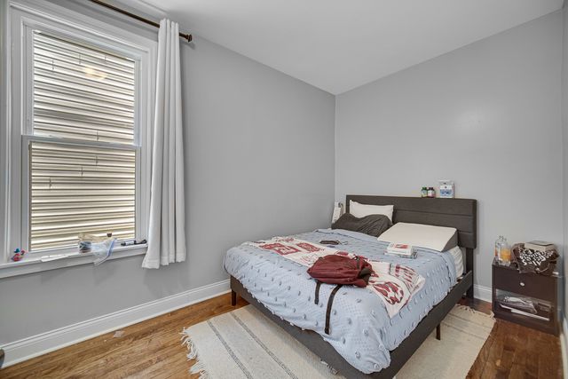 3850 W Diversey Avenue, Chicago, IL 60647