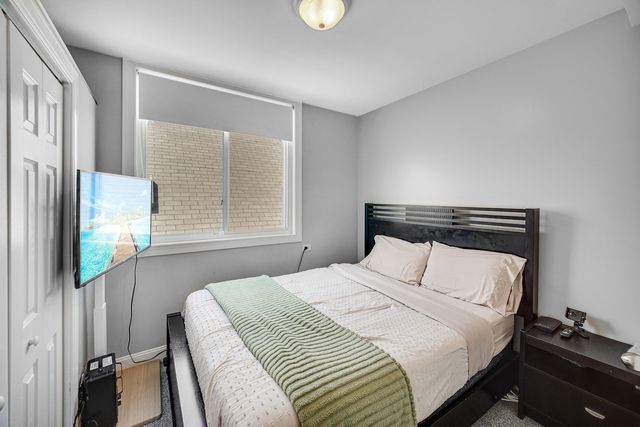 3850 W Diversey Avenue, Chicago, IL 60647