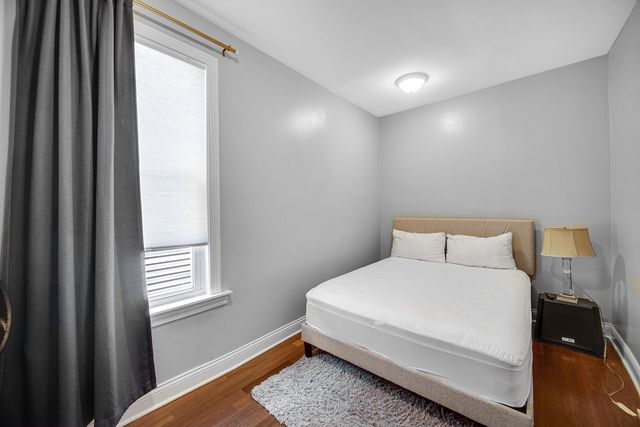 3850 W Diversey Avenue, Chicago, IL 60647