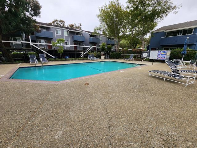 1126 NW Cherry Avenue 136, San Bruno, CA 94066