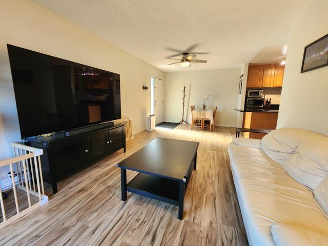 1126 NW Cherry Avenue 136, San Bruno, CA 94066