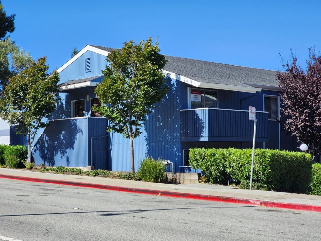 1126 NW Cherry Avenue 136, San Bruno, CA 94066