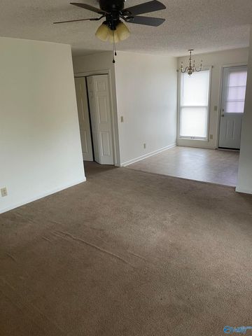 6209 Friar Tuck Drive C, Huntsville, AL 35806