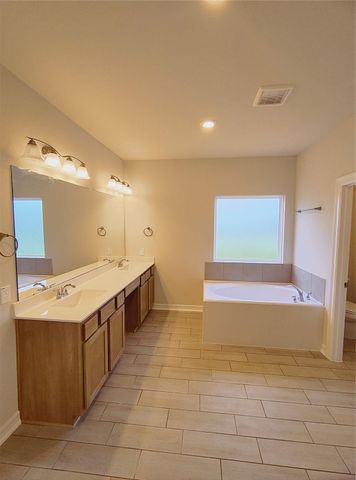 604 Fairfield Street E, Shoreacres, TX 77571