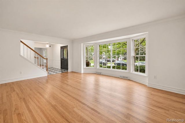 5600 Woodwind Drive, Bloomfield Hills, MI 48301