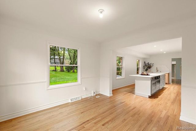 5600 Woodwind Drive, Bloomfield Hills, MI 48301