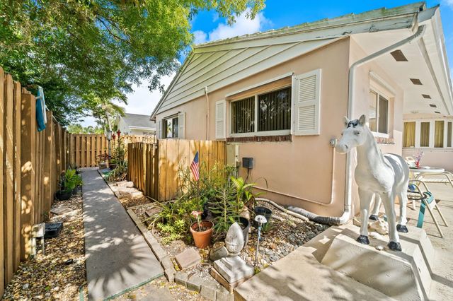 1681 NE 56th Street, Fort Lauderdale, FL 33334