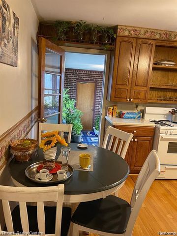 2000 Byrd Street, Dearborn, MI 48124