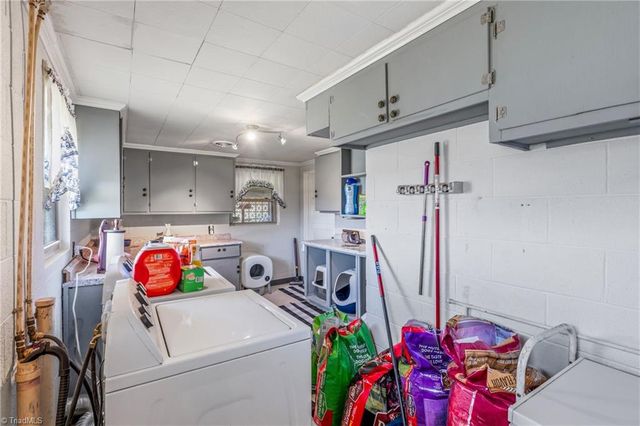 797 Hill Everhart Road, Lexington, NC 27295
