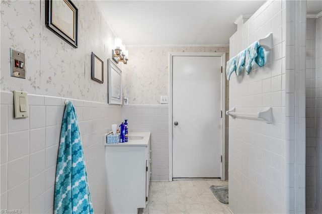 797 Hill Everhart Road, Lexington, NC 27295