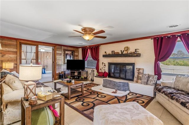 797 Hill Everhart Road, Lexington, NC 27295