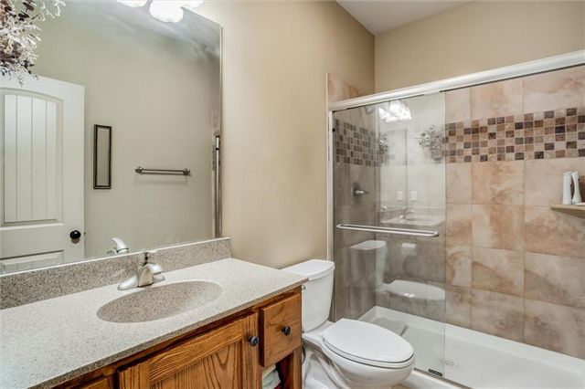 9111 W 157th Terrace, Overland Park, KS 66221