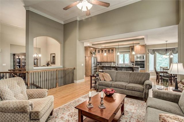 9111 W 157th Terrace, Overland Park, KS 66221