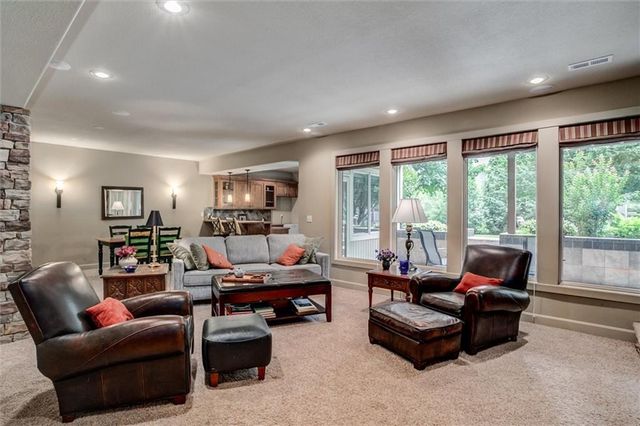 9111 W 157th Terrace, Overland Park, KS 66221