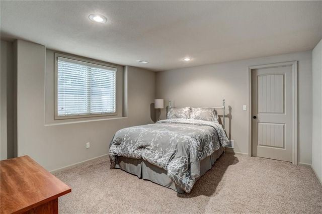 9111 W 157th Terrace, Overland Park, KS 66221