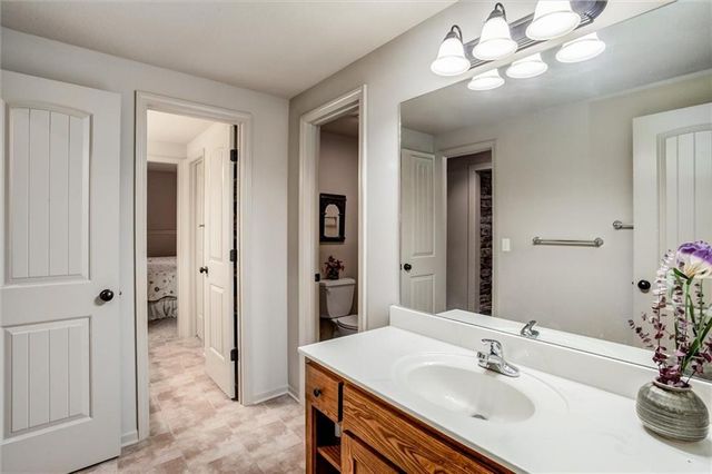 9111 W 157th Terrace, Overland Park, KS 66221