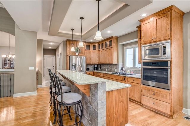 9111 W 157th Terrace, Overland Park, KS 66221