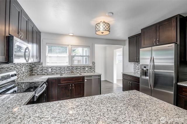 1716 E Main Street, Auburn, WA 98002