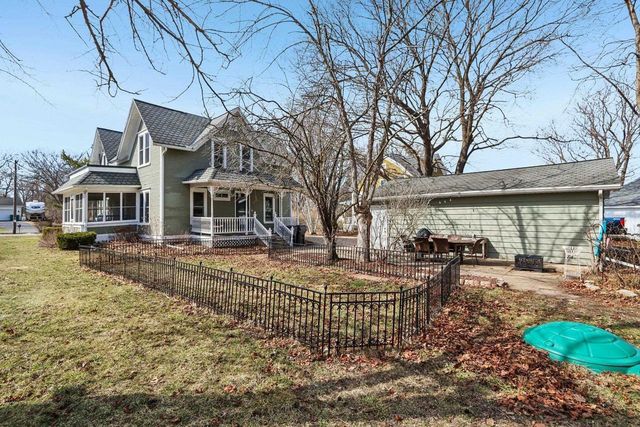 725 S Main Street, Poynette, WI 53955