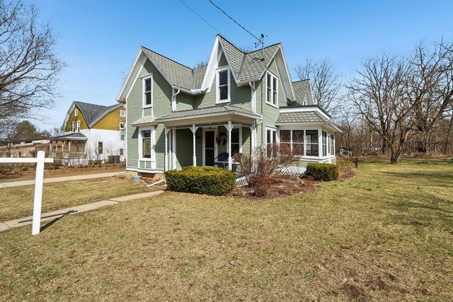 725 S Main Street, Poynette, WI 53955