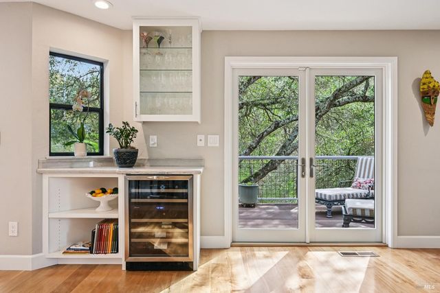 5146 Vista Grande Dr, Santa Rosa, CA 95403