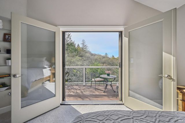 5146 Vista Grande Dr, Santa Rosa, CA 95403