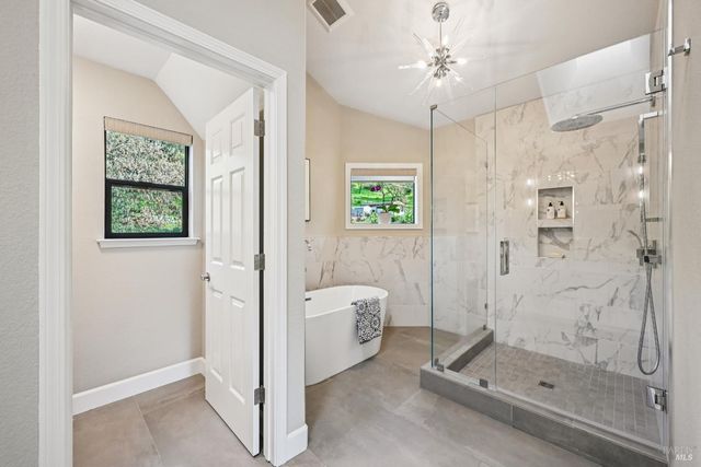 5146 Vista Grande Dr, Santa Rosa, CA 95403