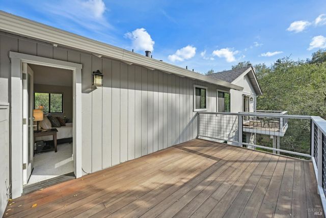 5146 Vista Grande Dr, Santa Rosa, CA 95403