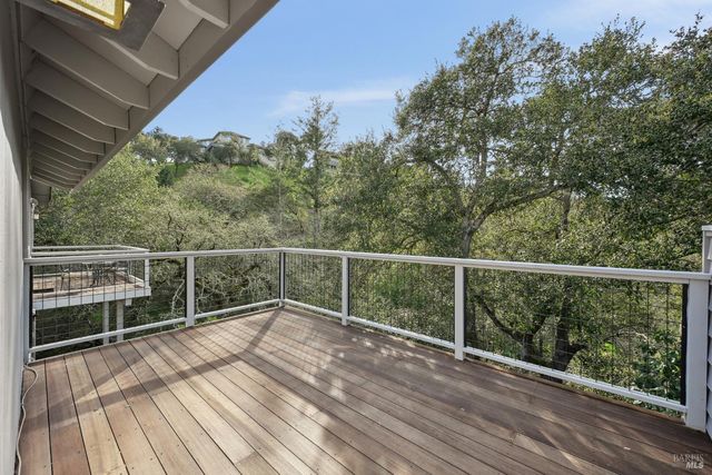 5146 Vista Grande Dr, Santa Rosa, CA 95403