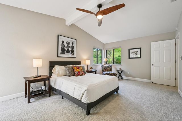 5146 Vista Grande Dr, Santa Rosa, CA 95403