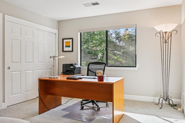 5146 Vista Grande Dr, Santa Rosa, CA 95403