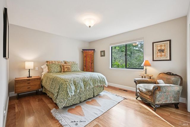 5146 Vista Grande Dr, Santa Rosa, CA 95403