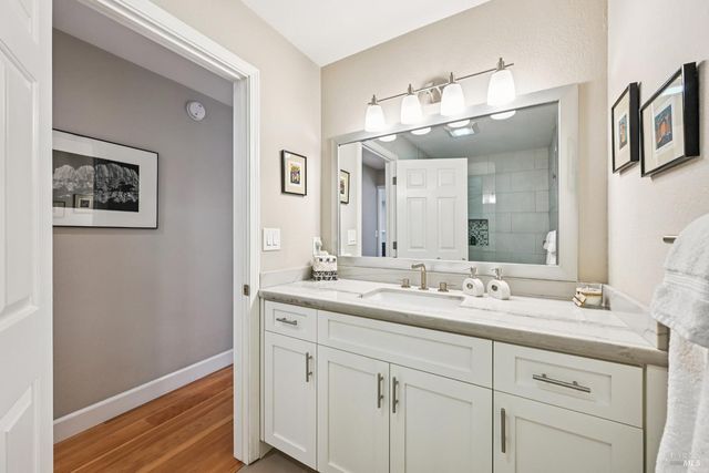 5146 Vista Grande Dr, Santa Rosa, CA 95403