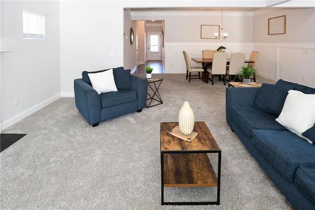 154 Laurel Cove Drive, Hoschton, GA 30548