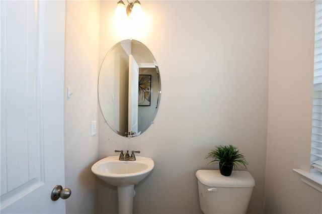 154 Laurel Cove Drive, Hoschton, GA 30548