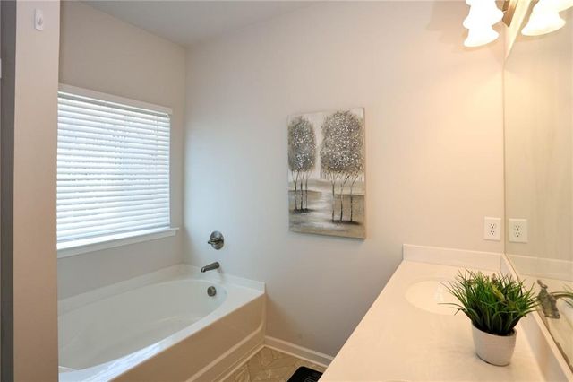 154 Laurel Cove Drive, Hoschton, GA 30548