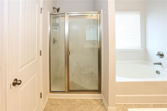 154 Laurel Cove Drive, Hoschton, GA 30548