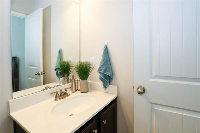 154 Laurel Cove Drive, Hoschton, GA 30548