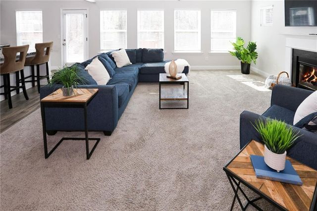 154 Laurel Cove Drive, Hoschton, GA 30548