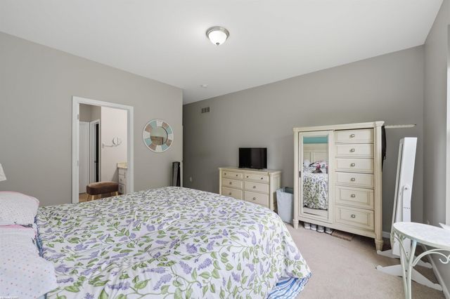 40478 Oakbrook Drive, Sterling Heights, MI 48310